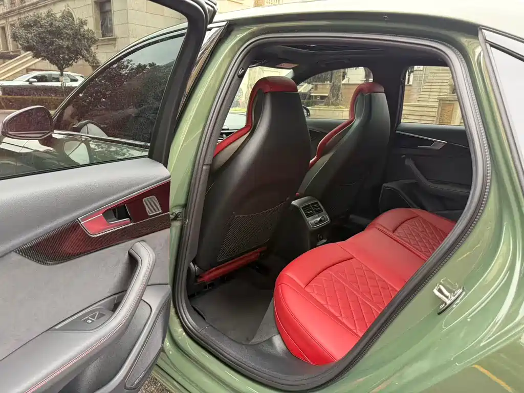 Audi S4 2024