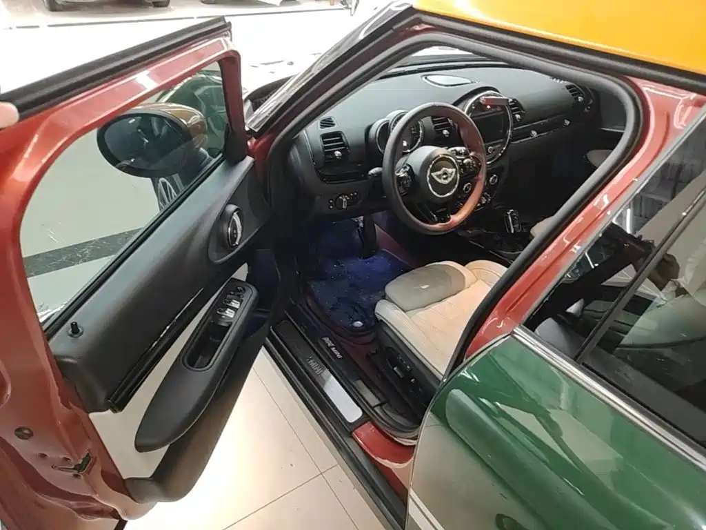 MINI Clubman 2020 — фото 16