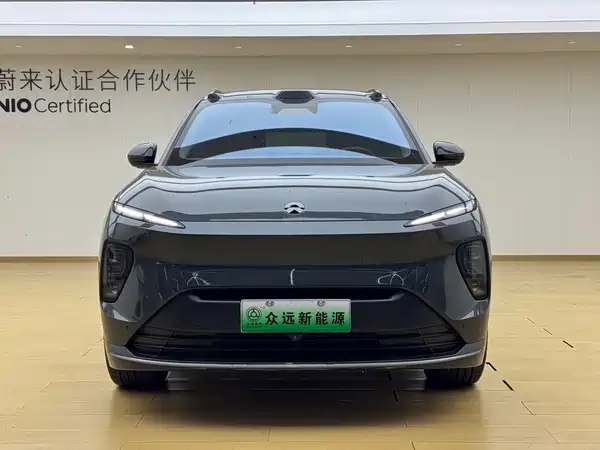 NIO ES8 2023