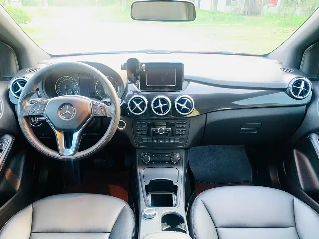 Mercedes-Benz B-Class 2013 — фото 12