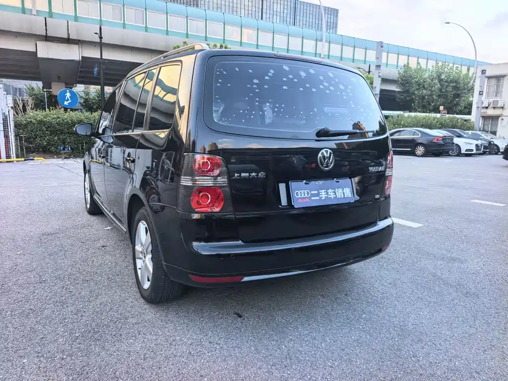 Volkswagen Touran 2014
