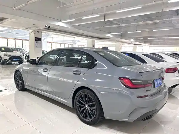 BMW 3 Series 2020