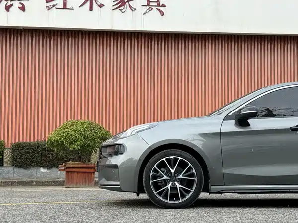 Lynk & Co 03 2021
