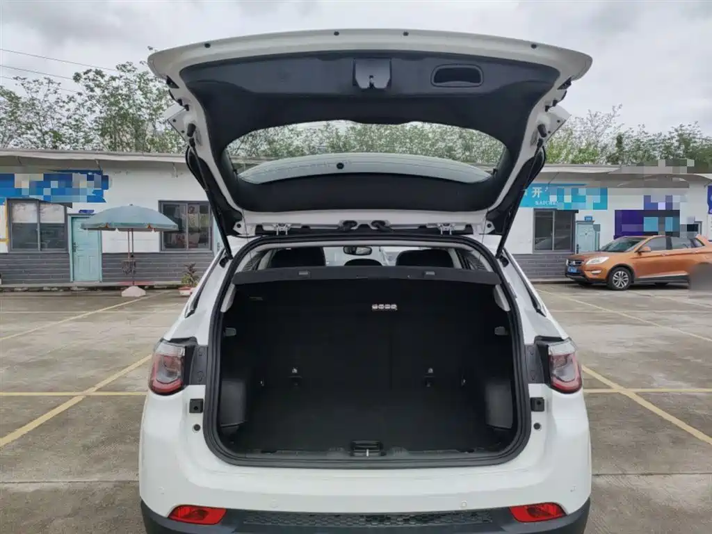 Jeep Compass 2019 — фото 19