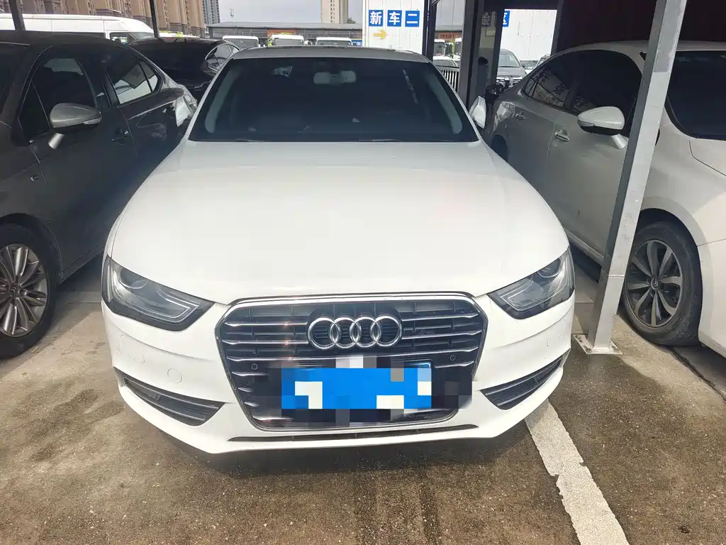 Audi A4L 2016