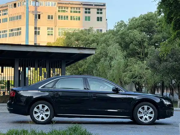 Audi A8 2013