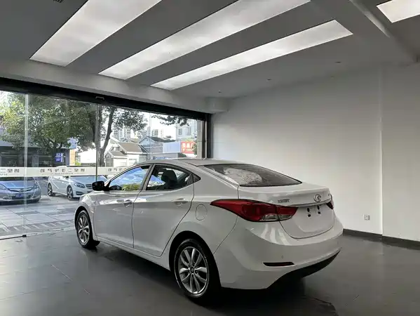 Hyundai Elantra Langdong 2015