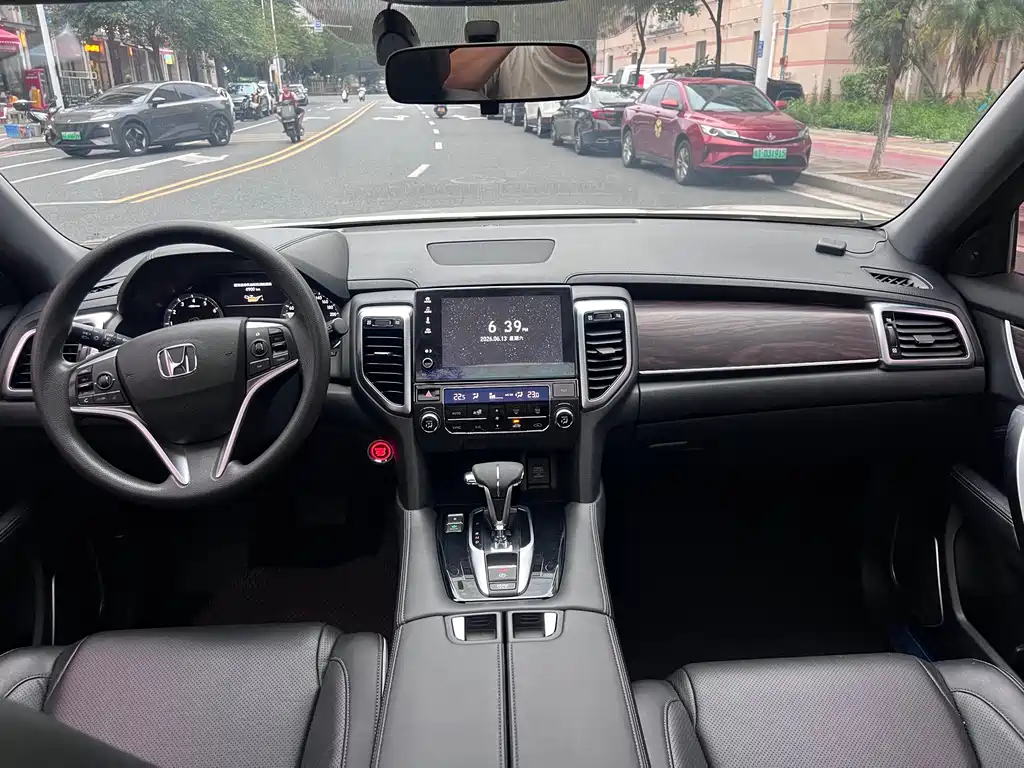 Honda UR-V 2017 — фото 9