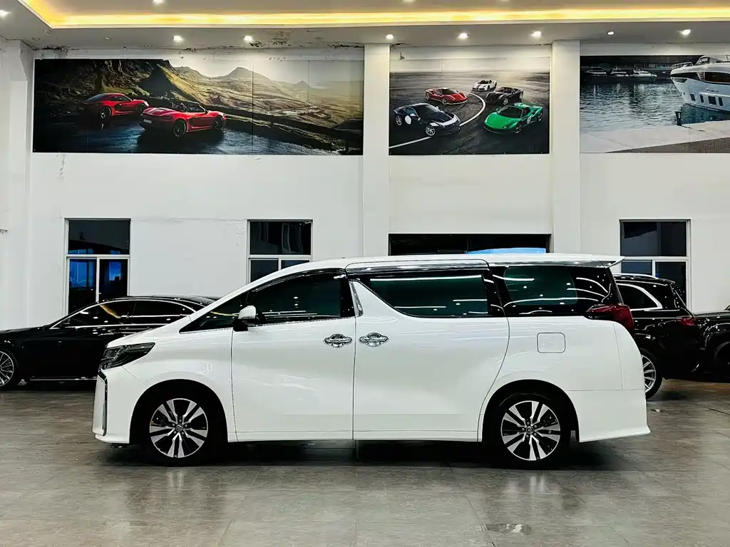 Toyota Alphard 2018 — фото 3