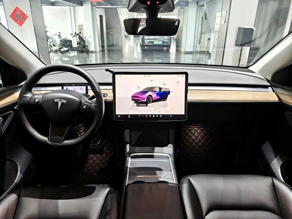 Tesla Model Y 2022 — фото 9