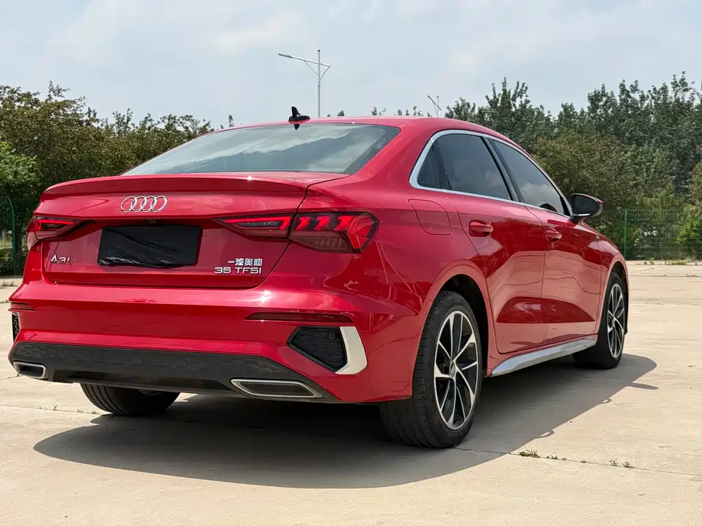Audi A3 2021 — фото 12