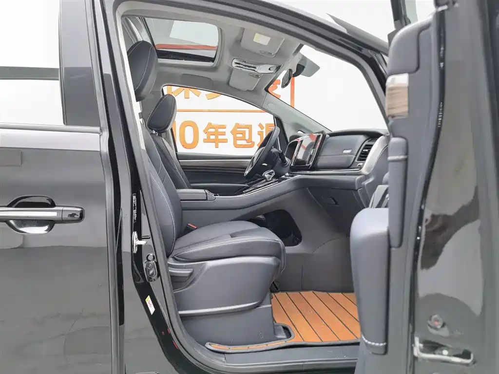 GAC Motor Trumpchi M8 2022 — фото 23