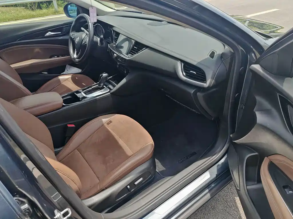 Buick Regal 2019 — фото 10