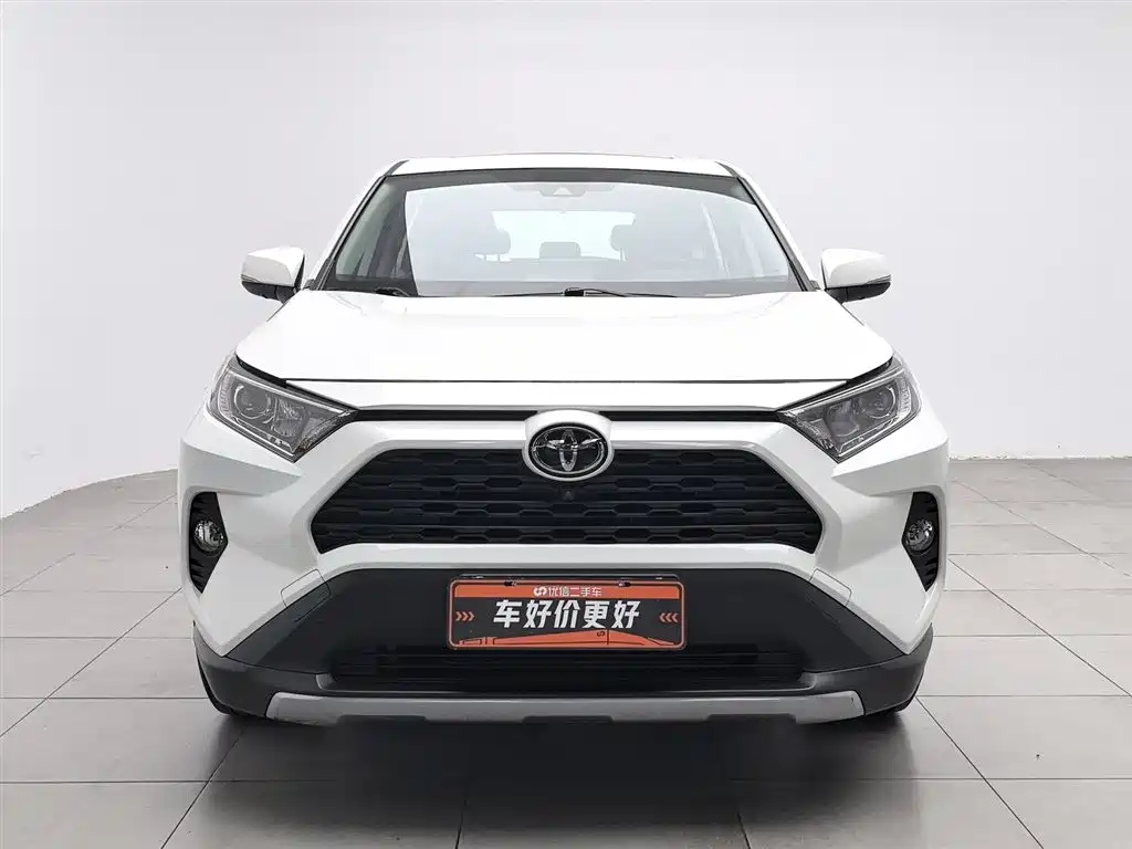 Toyota RAV4 2019 — фото 3