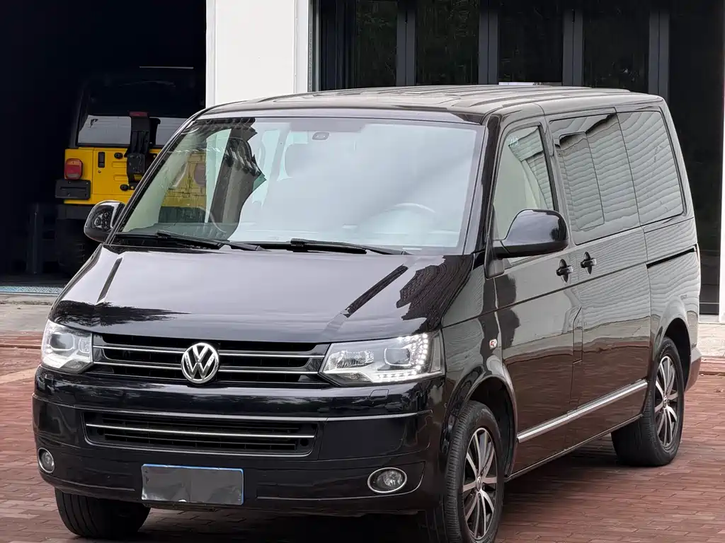 Volkswagen Multivan 2016 — фото 1