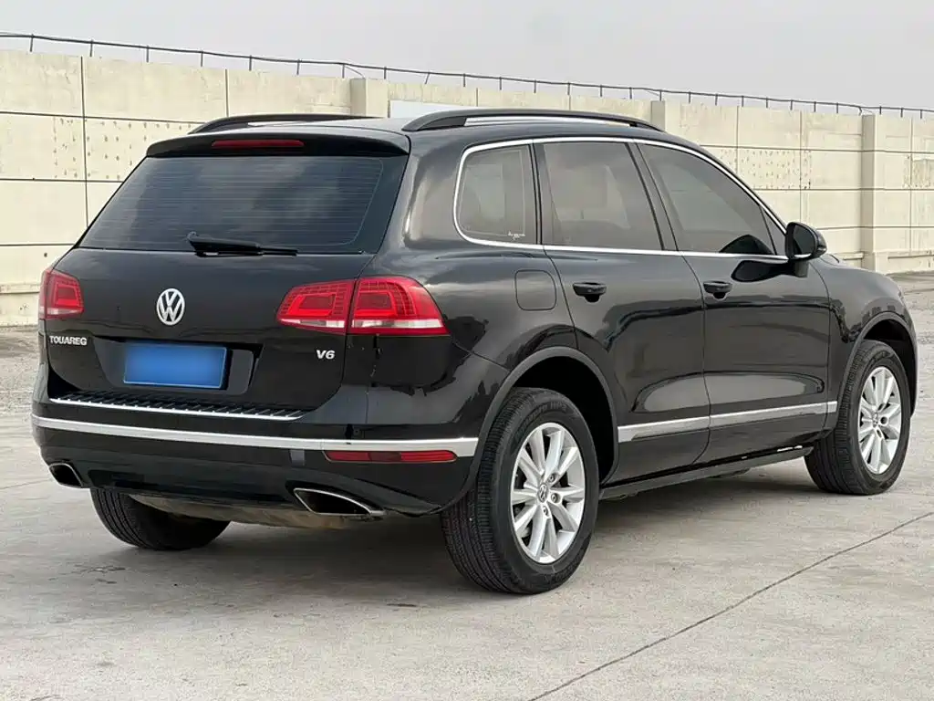 Volkswagen Touareg 2016 — фото 23
