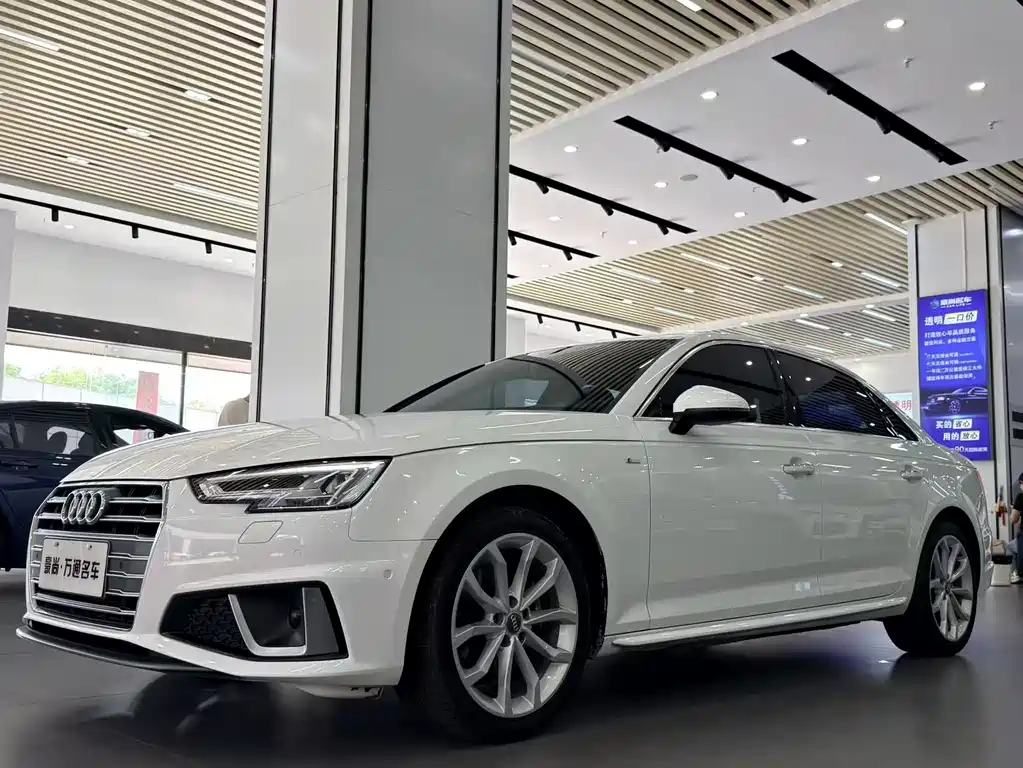 Audi A4L 2019
