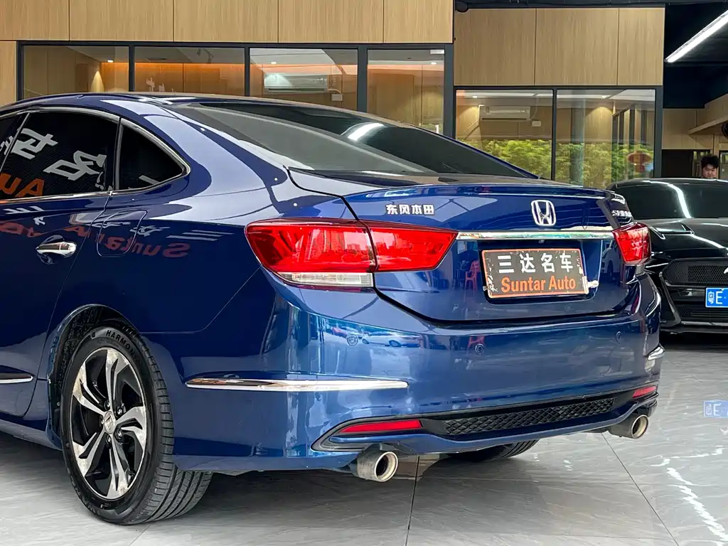 Honda Spirior 2015 — фото 16