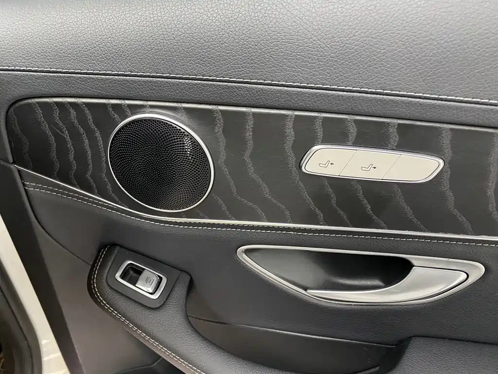 Mercedes-Benz C-Class 2019 — фото 13