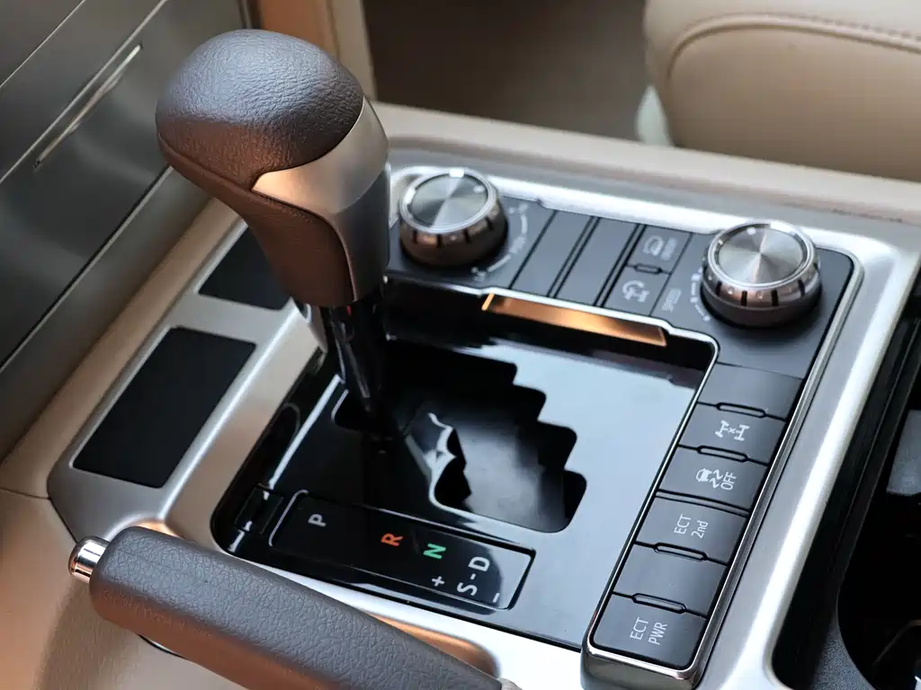 Toyota Land Cruiser 2020 — фото 9