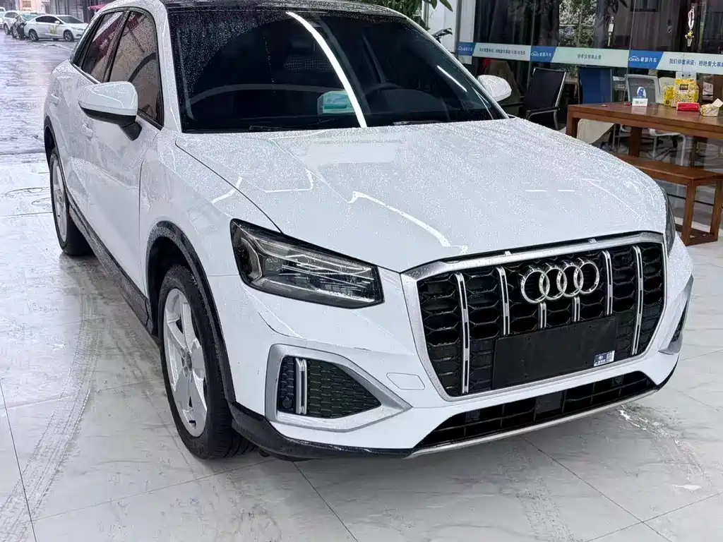 Audi Q2L 2022 — фото 3