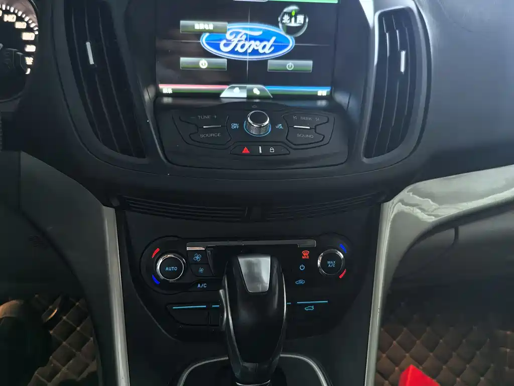 Ford Kuga 2014 — фото 11