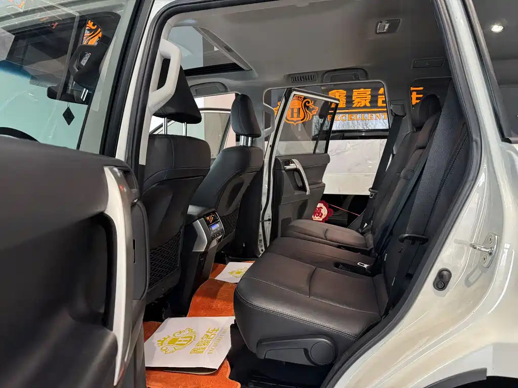 Toyota Prado 2019 — фото 11