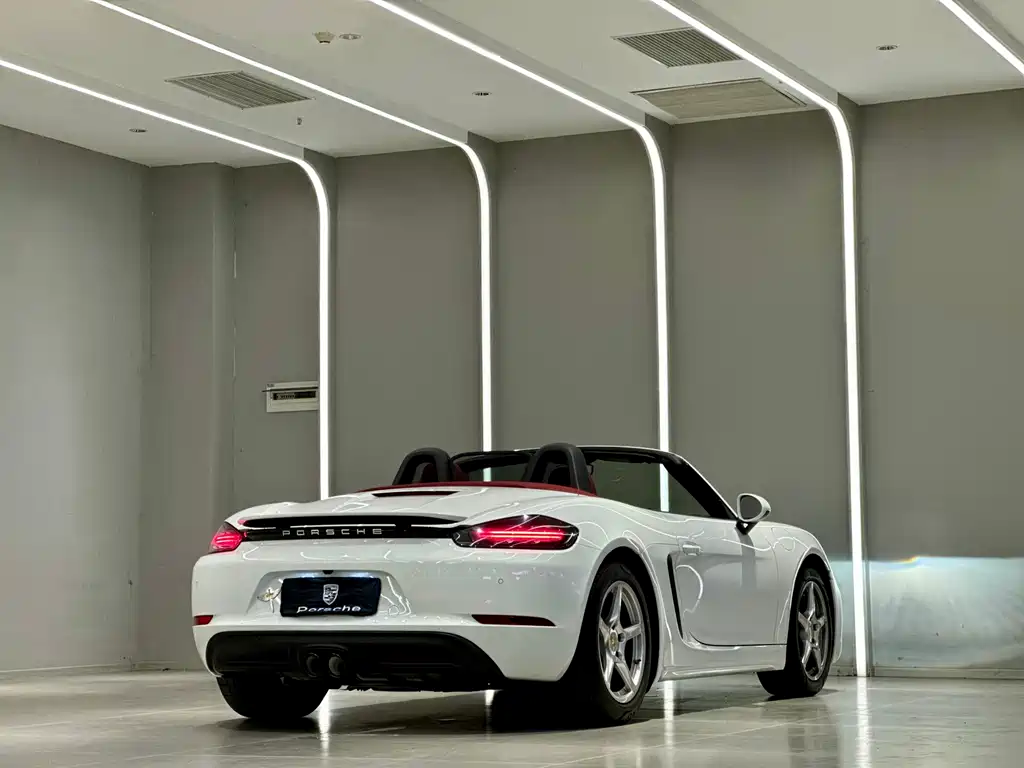 Porsche 718 2023 — фото 10