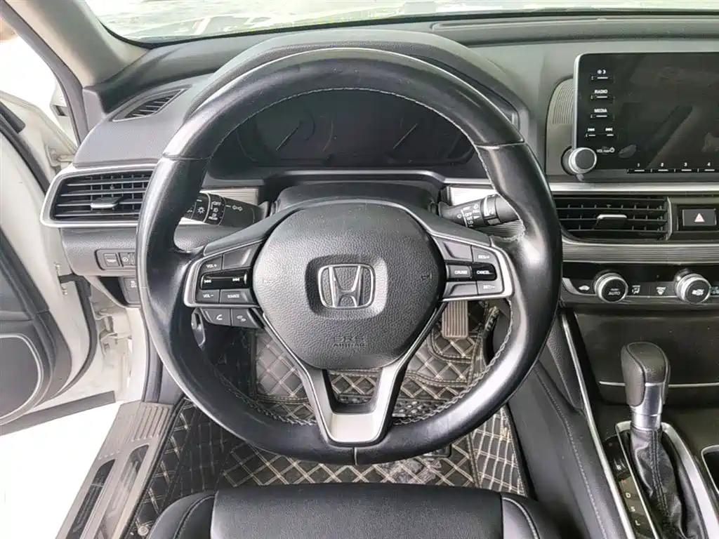 Honda Accord 2021 — фото 11