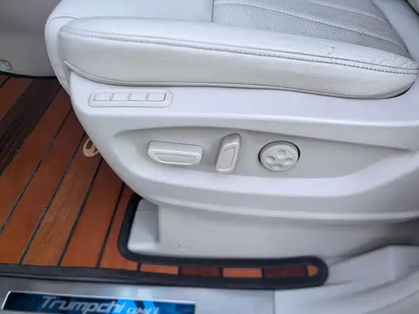 GAC Trumpchi M8 2018