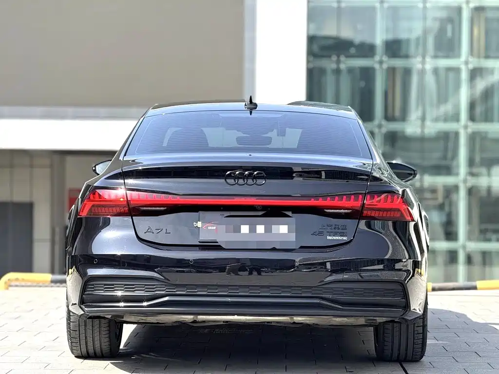 Audi A7L 2024