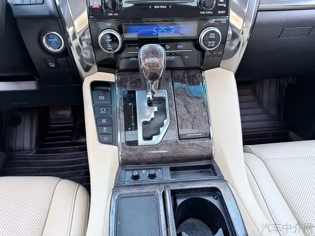 Toyota Vellfire 2020 — фото 9