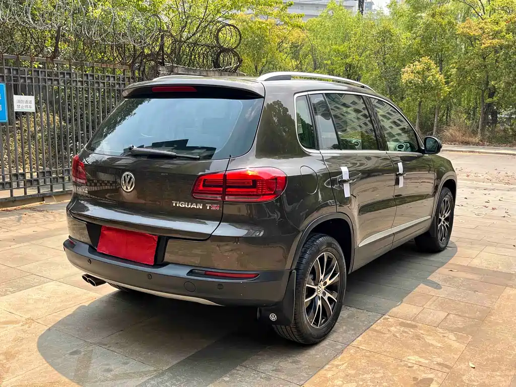 Volkswagen Tiguan 2015 — фото 5