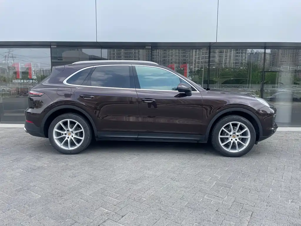 Porsche Cayenne 2018 — фото 8