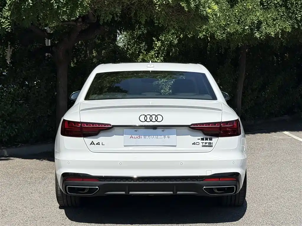 Audi A4L 2023 — фото 14