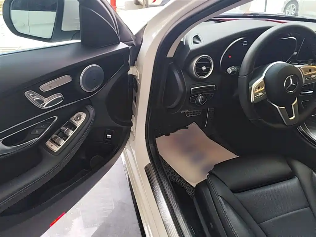 Mercedes-Benz C-Class 2020 — фото 16