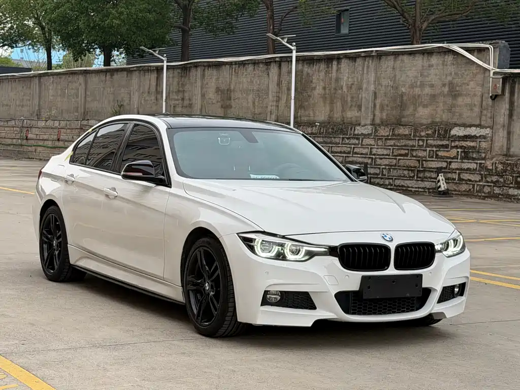BMW 3 Series 2019 — фото 3