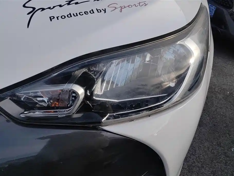 Toyota Yaris L 2017 — фото 5
