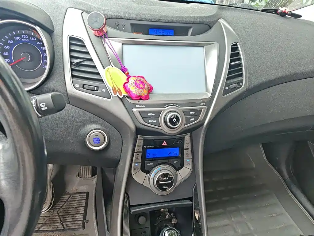 Hyundai Elantra Langdong 2015