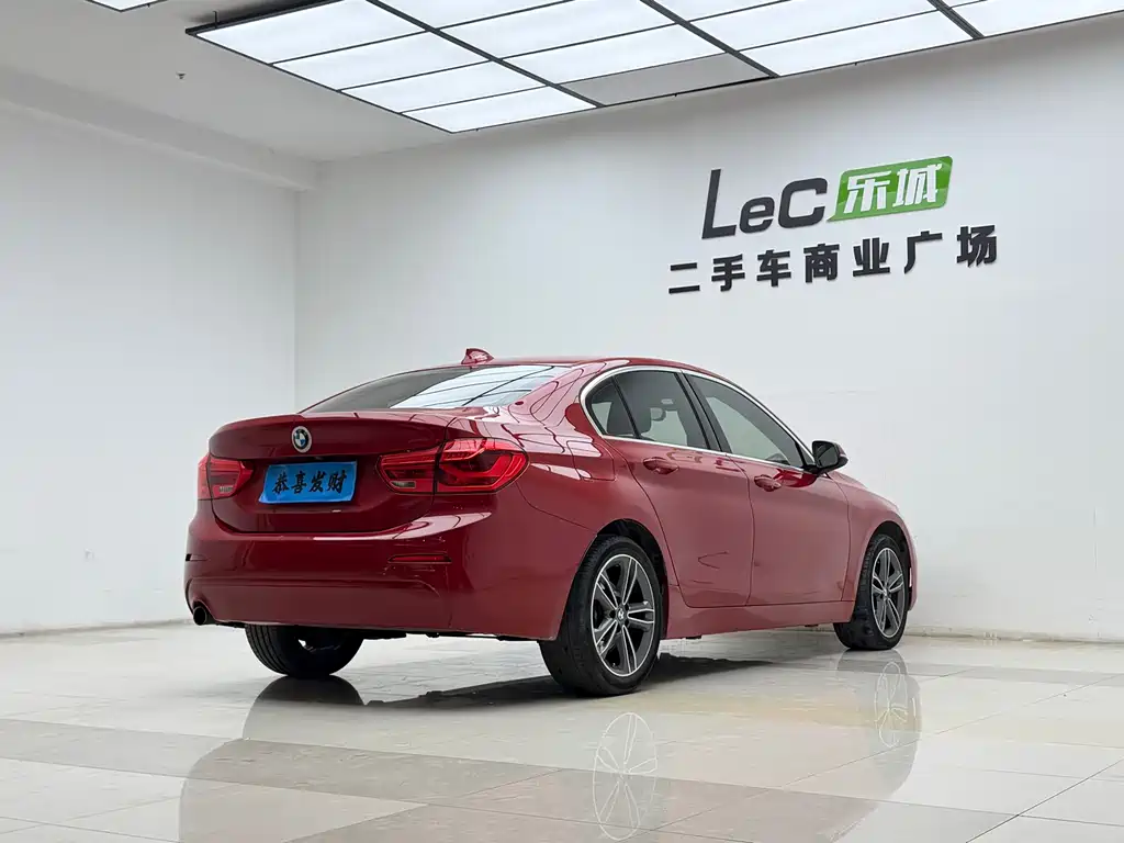 BMW 1 Series 2019 — фото 12