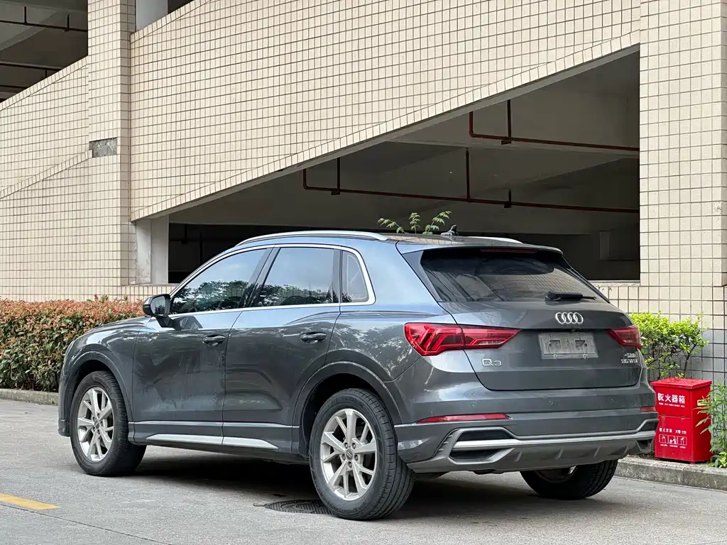 Audi Q3 2019 — фото 4