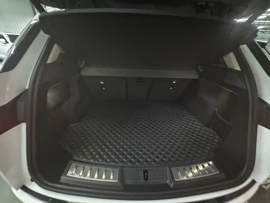 Land Rover Evoque PHEV 2024 — фото 16