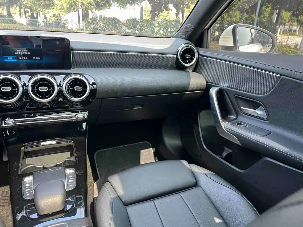 Mercedes-Benz A-Class 2020 — фото 15