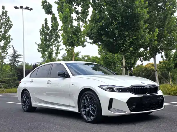 BMW 3 Series 2025