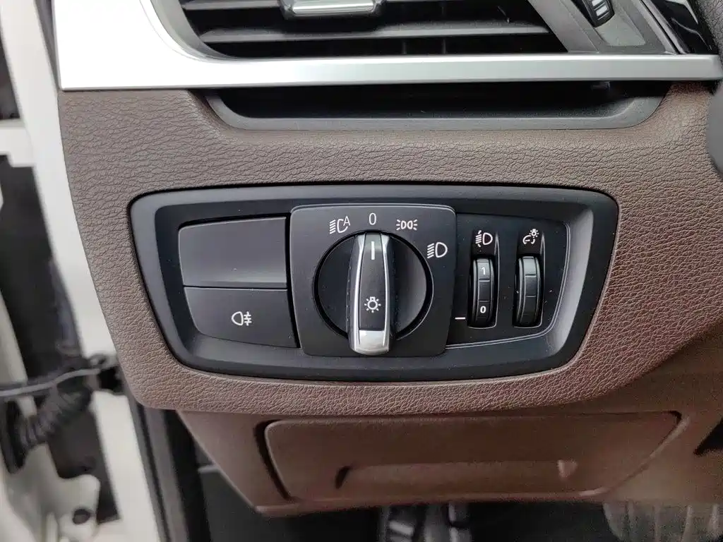 BMW X1 2020 — фото 21