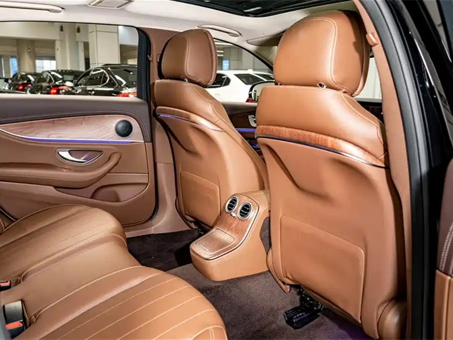 Mercedes-Benz E-Class 2023 — фото 24