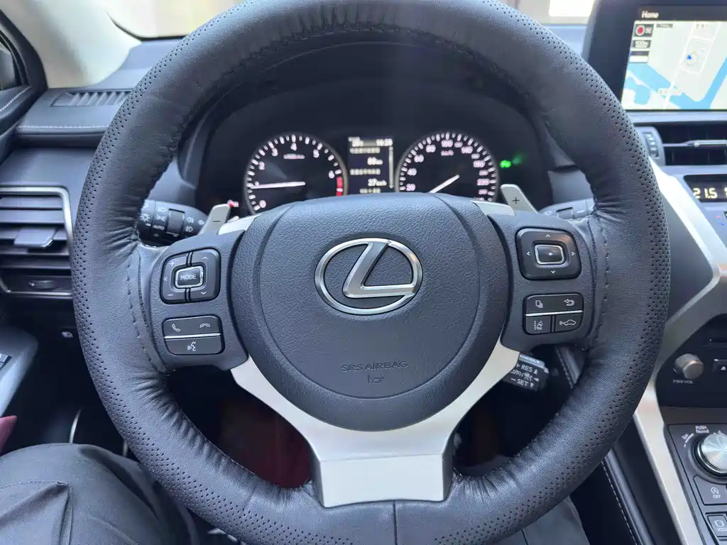 Lexus NX 2021 — фото 12