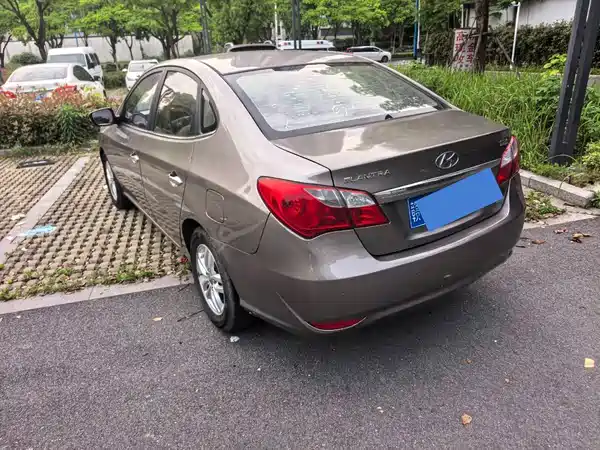 Hyundai Yuedong 2013