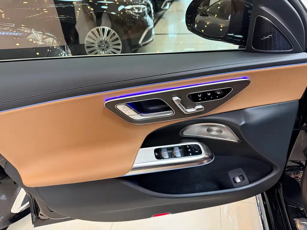 Mercedes-Benz E-Class 2024