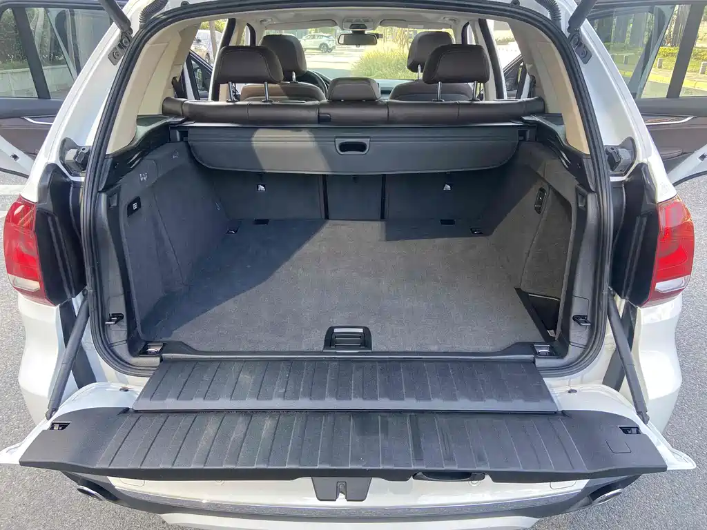 BMW X5 2018 — фото 12